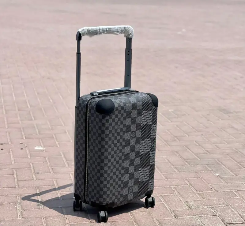 Valise Damier Graphite Premium – Cabine à Roulettes