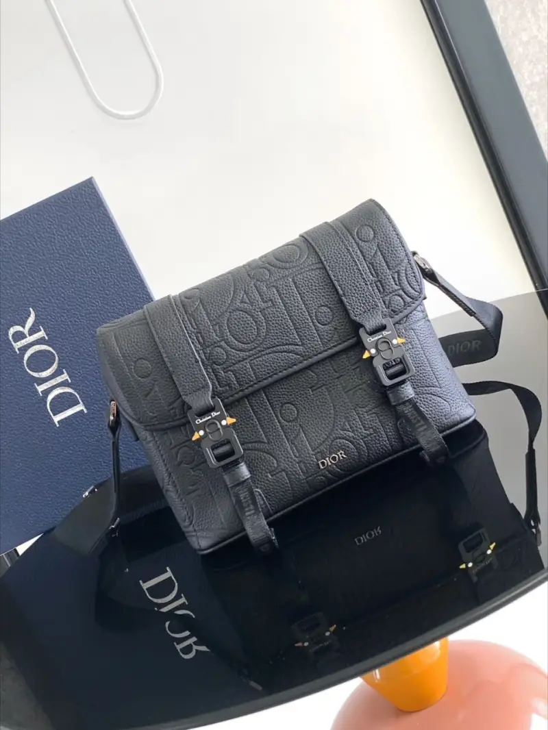 Sac Bandoulière Noir Embossé – Design Premium